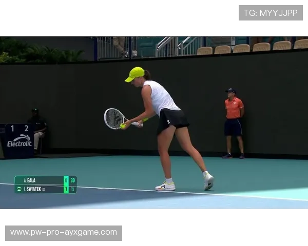 网球正拍内角打中线都迷惑裁判