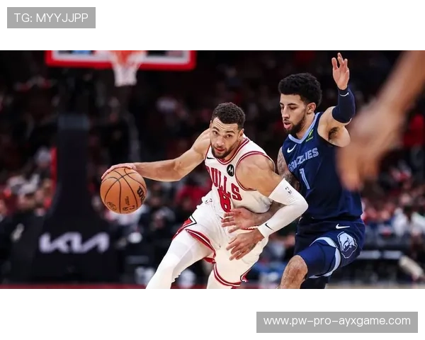 拉文空切上篮命中,公牛攻势更具穿透力 拉文空切上篮命中,公牛攻势更具穿透力